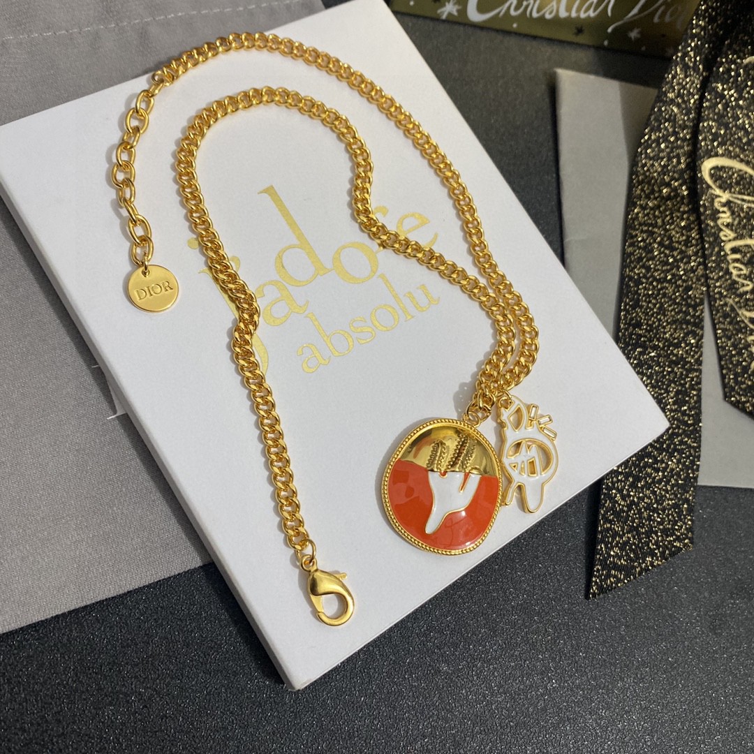Dior necklace