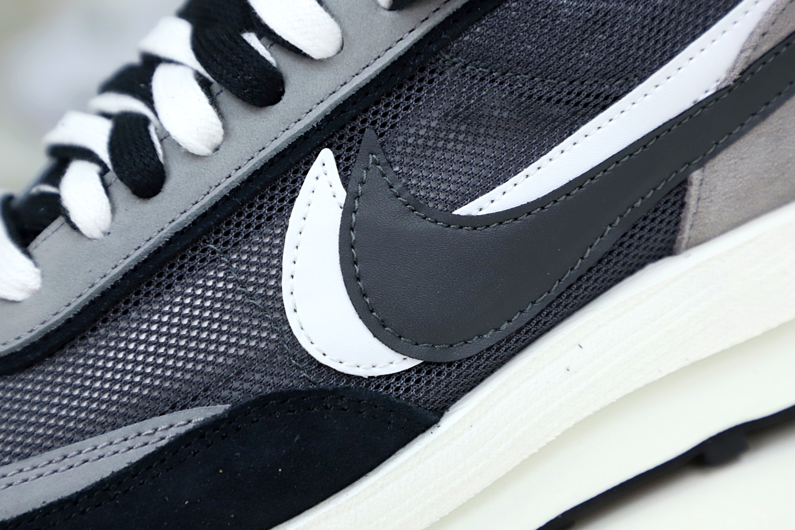 SACAI X LDWAFFLE BLACK