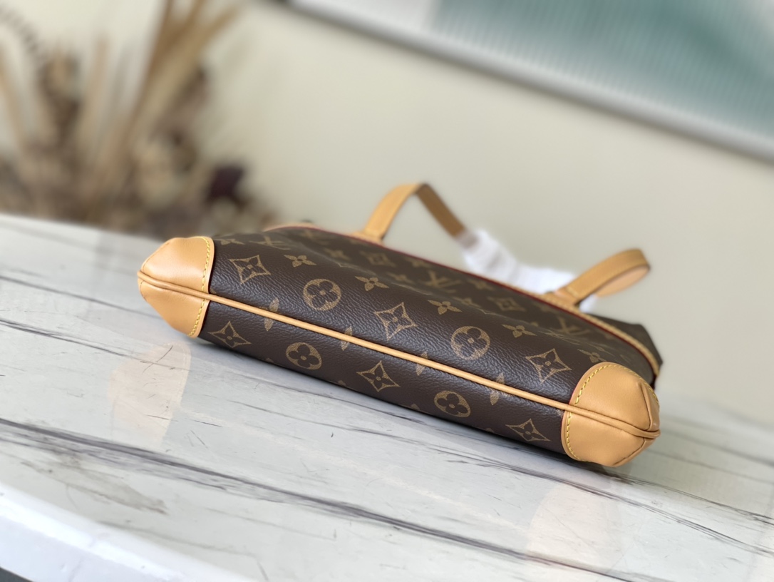 𝐋𝐎𝐔𝐈𝐒 𝐕𝐔𝐈𝐓𝐓𝐎𝐍     M51141