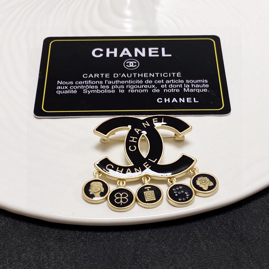 CHANEL🇫🇷Xiao Xiang brooch