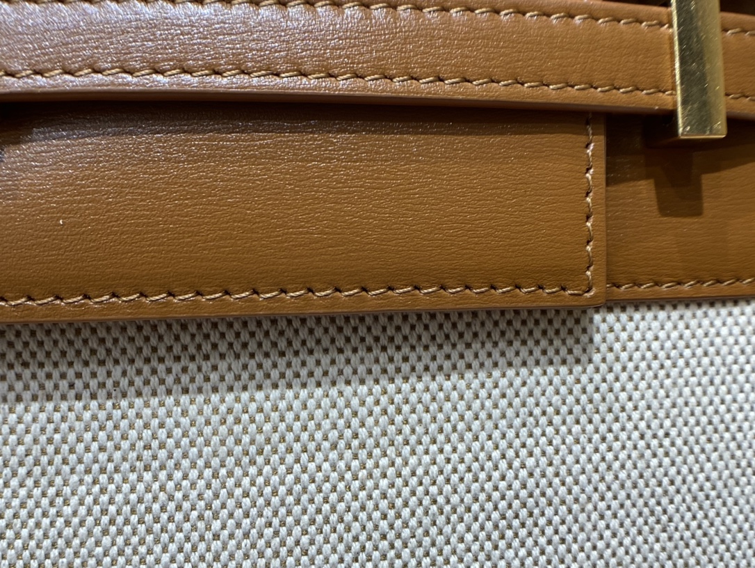 SAINT LAURENT 𝑴𝒂𝒏𝒉𝒂𝒕𝒕𝒂𝒏 〈Original leather version〉#579271