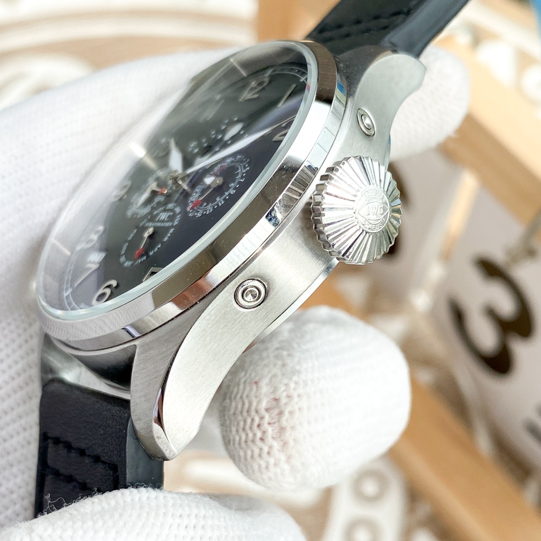 IWC- Fine men's watches Fully automatic mechanical movement, top 316 steel case and strap
