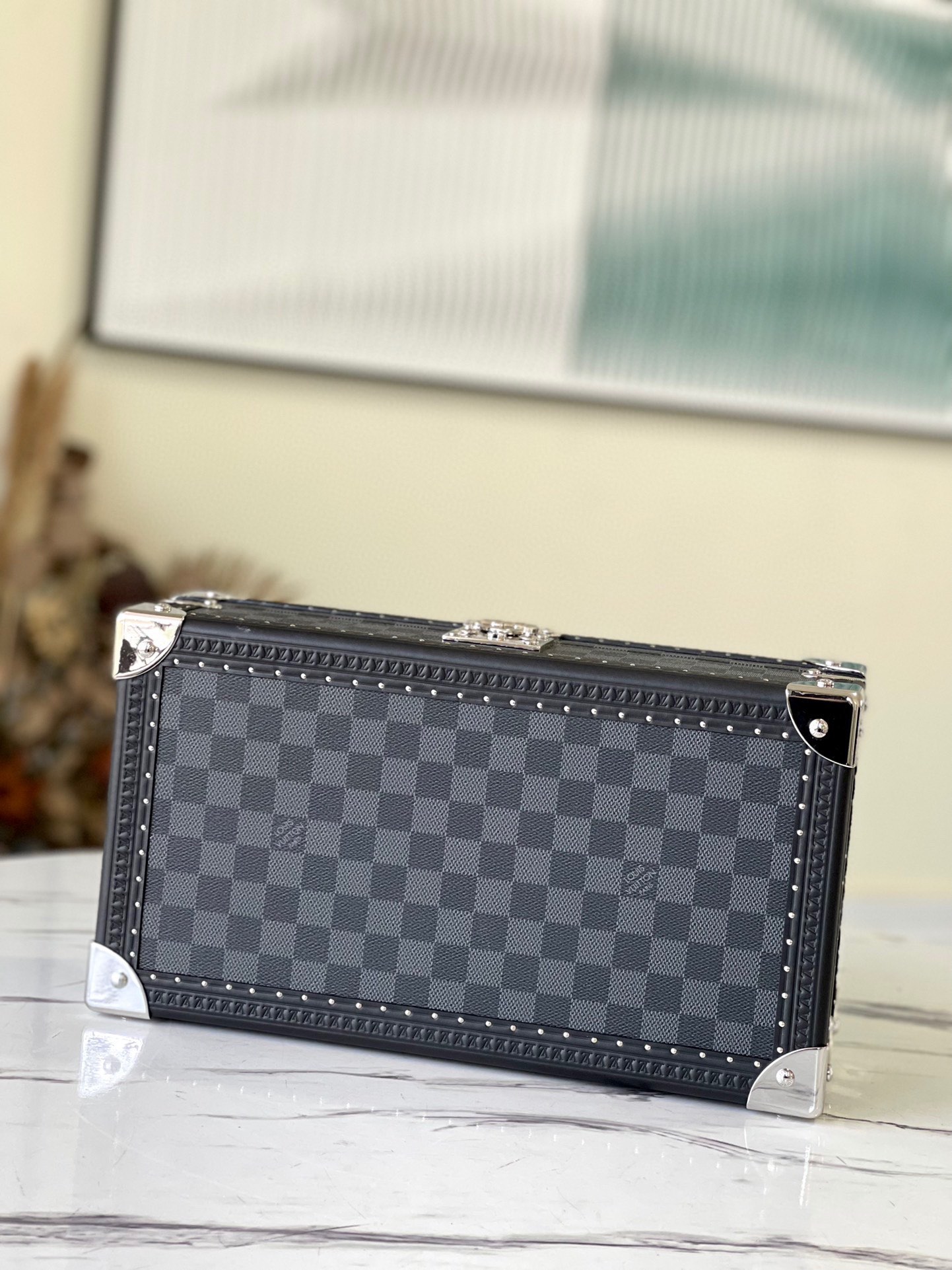 𝐋𝐎𝐔𝐈𝐒 𝐕𝐔𝐈𝐓𝐓𝐎𝐍     N48194