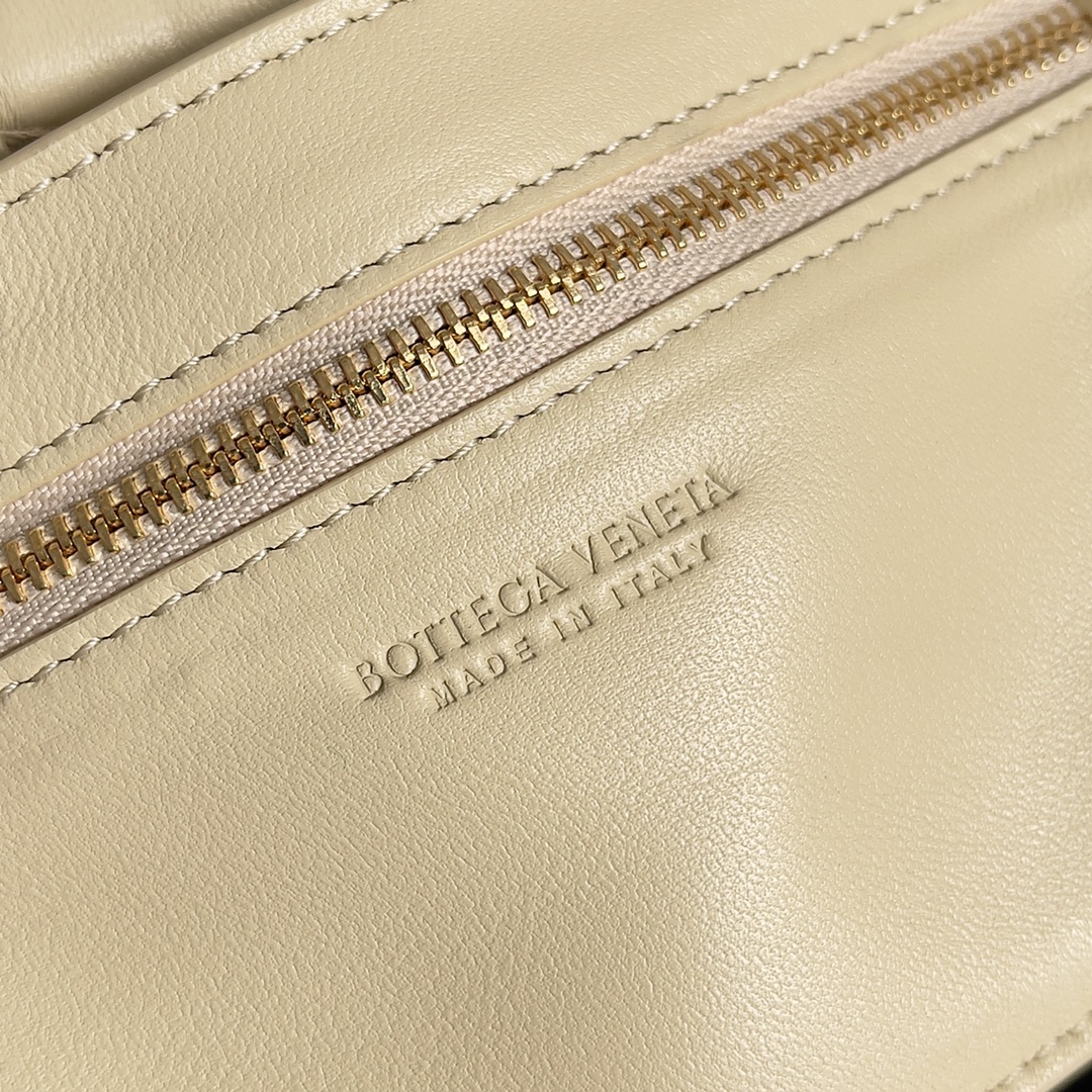 Bottega Veneta Pillow Bag Small mini Oatmeal #717506