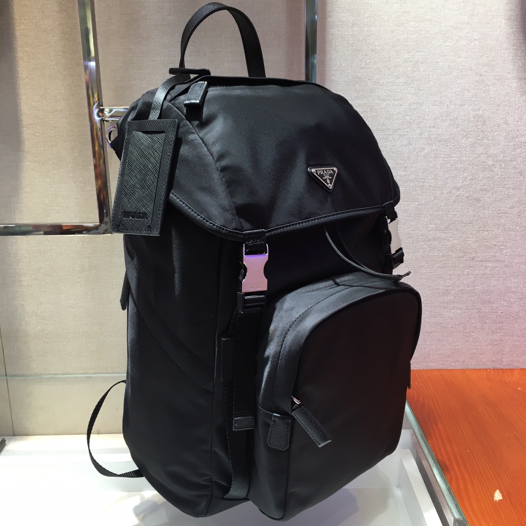 𝐏𝐑𝐀𝐃𝐀 New Shoulder Bag 2VZ135