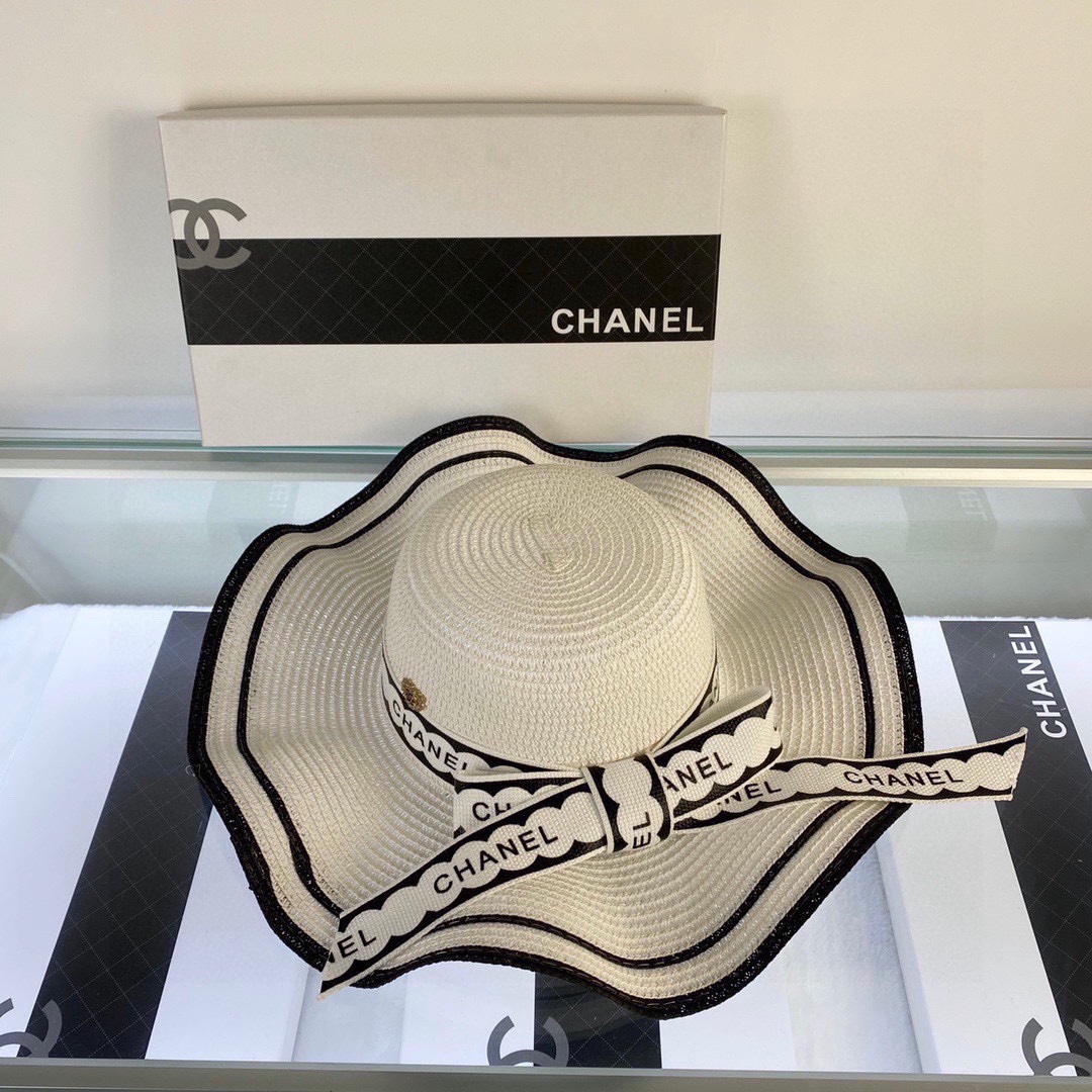 [Chanel Chanel] 2023 new straw wavy sunshade straw hat with ruffles 🤩 beach style, simple and elegant