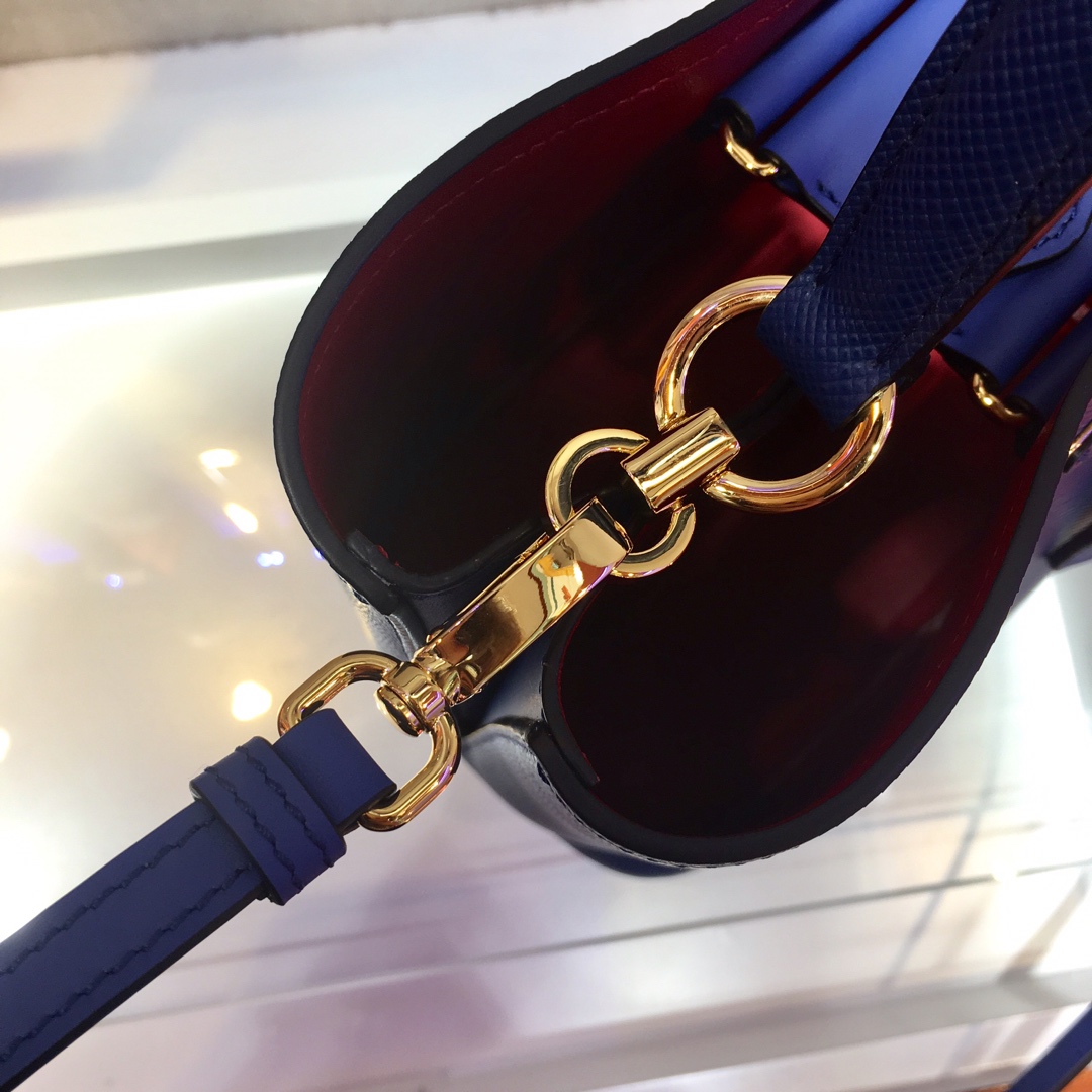 𝐏𝐑𝐀𝐃𝐀 Double handbag 1BA212