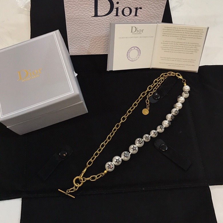Dior necklace