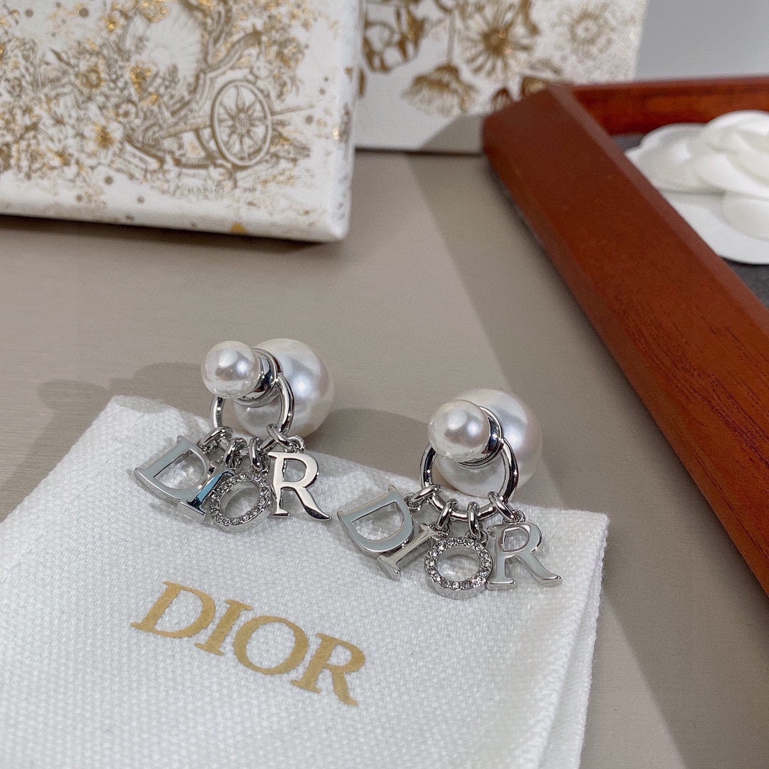 Dior pearl earrings