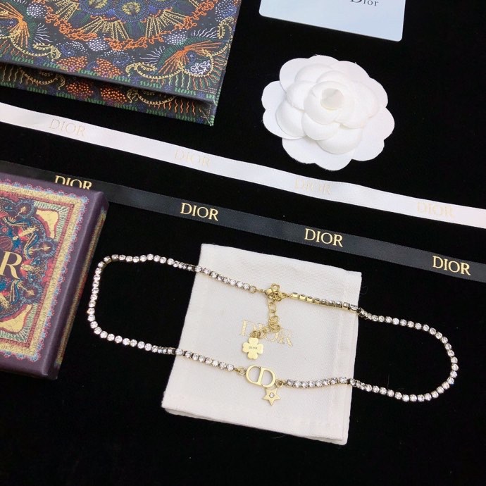 Dior necklace