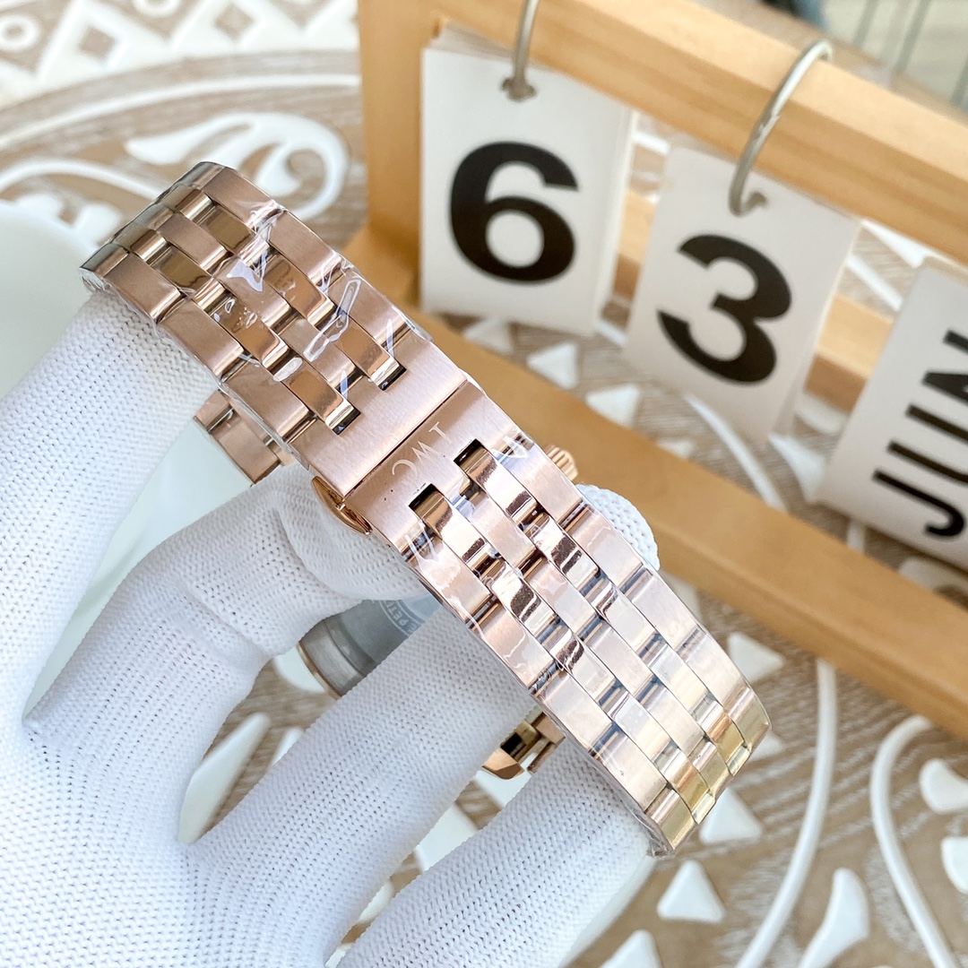 IWC- Fine men's watches Fully automatic mechanical movement, top 316 steel case and strap