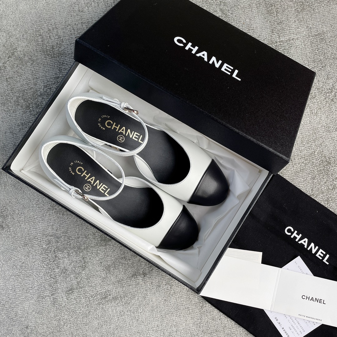 CHANEL A super beautiful hollow Mary Jane, classic color blocking design, the version is dry and clean