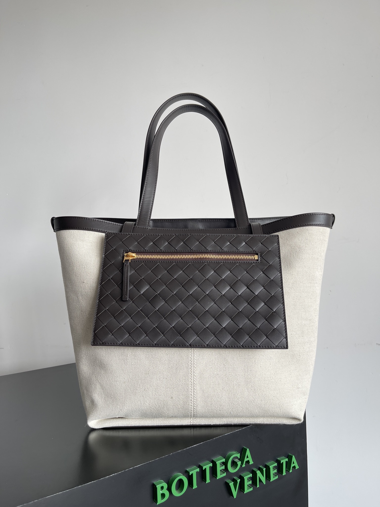 Bottega Veneta BV New Structured Flip Flap Tot Bag Small #754914