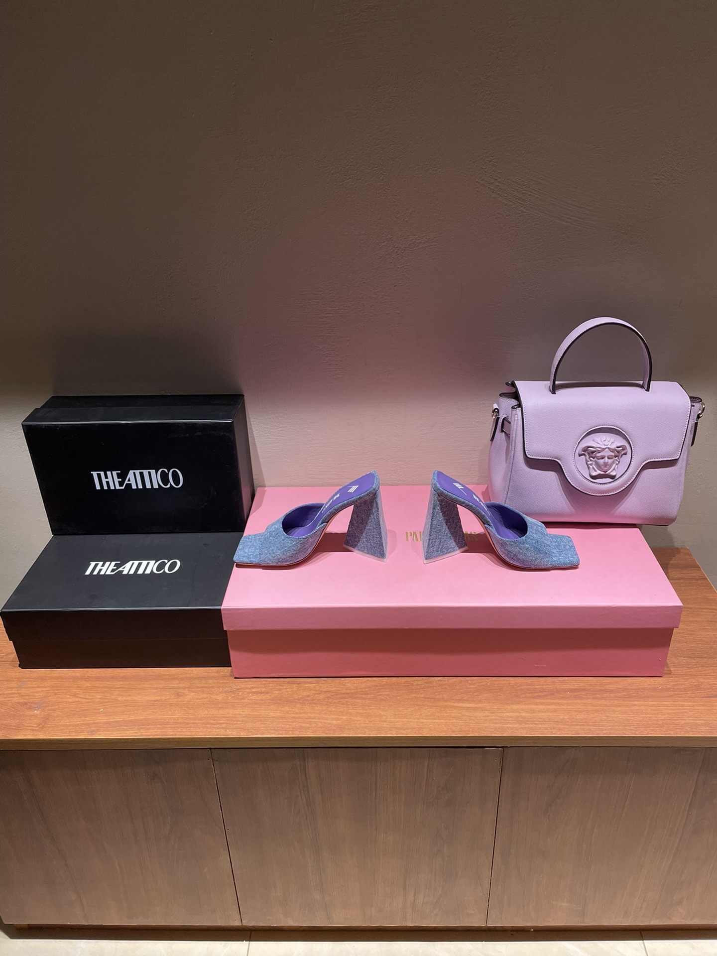 TheAttico | 𝟐𝟎𝟐𝟐𝟐/𝐒𝐒 𝐧𝐞𝐰 Spring/Summer 2021 collection The Attico personality triangle heel high heel sandals