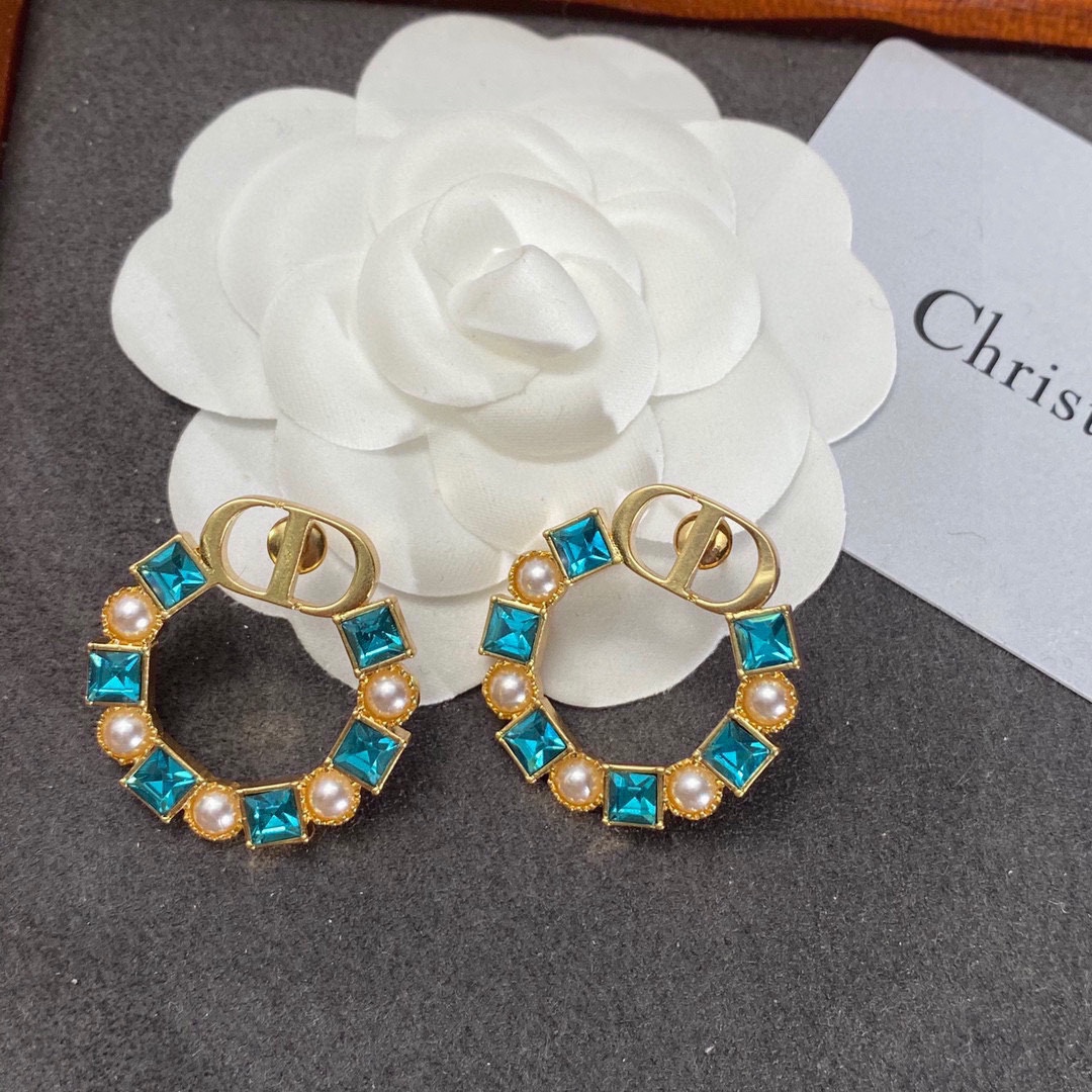 Dior Pearl Stud Earrings