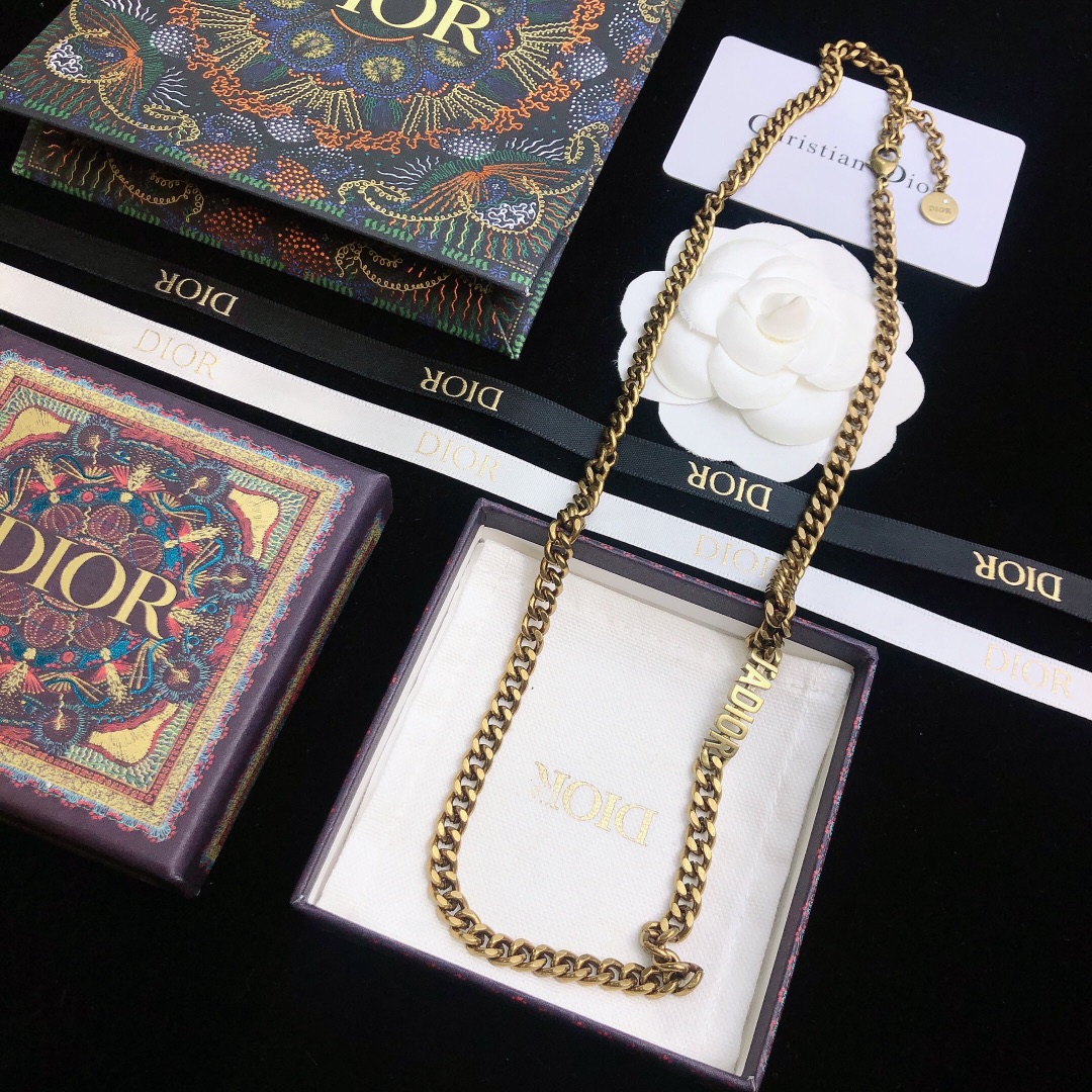 Dior necklace
