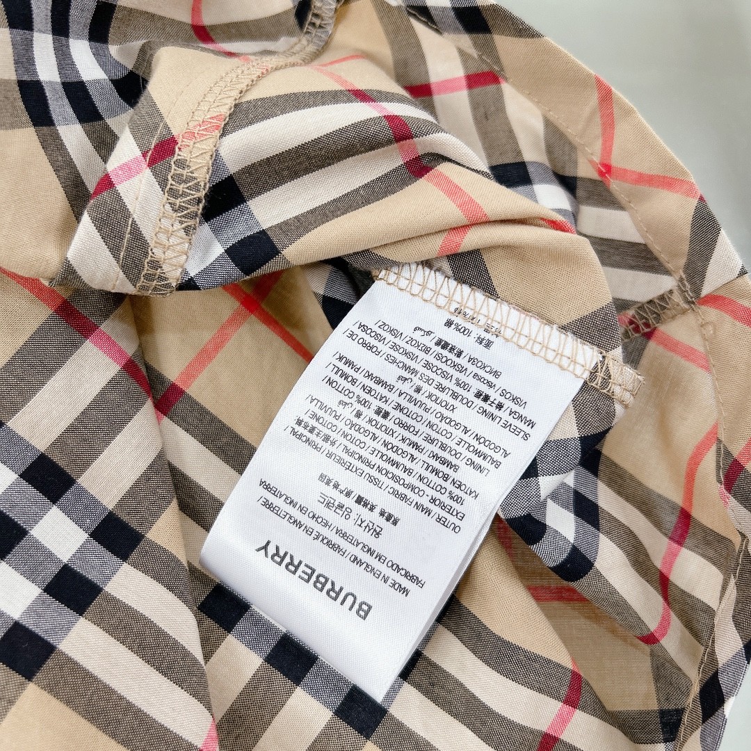 Burberry new girls skirt suit