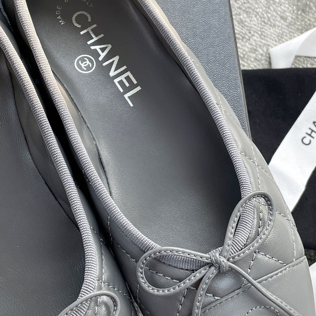 CHANEL classic ballet shoes the version is very positive classic models do not have to worry about the version