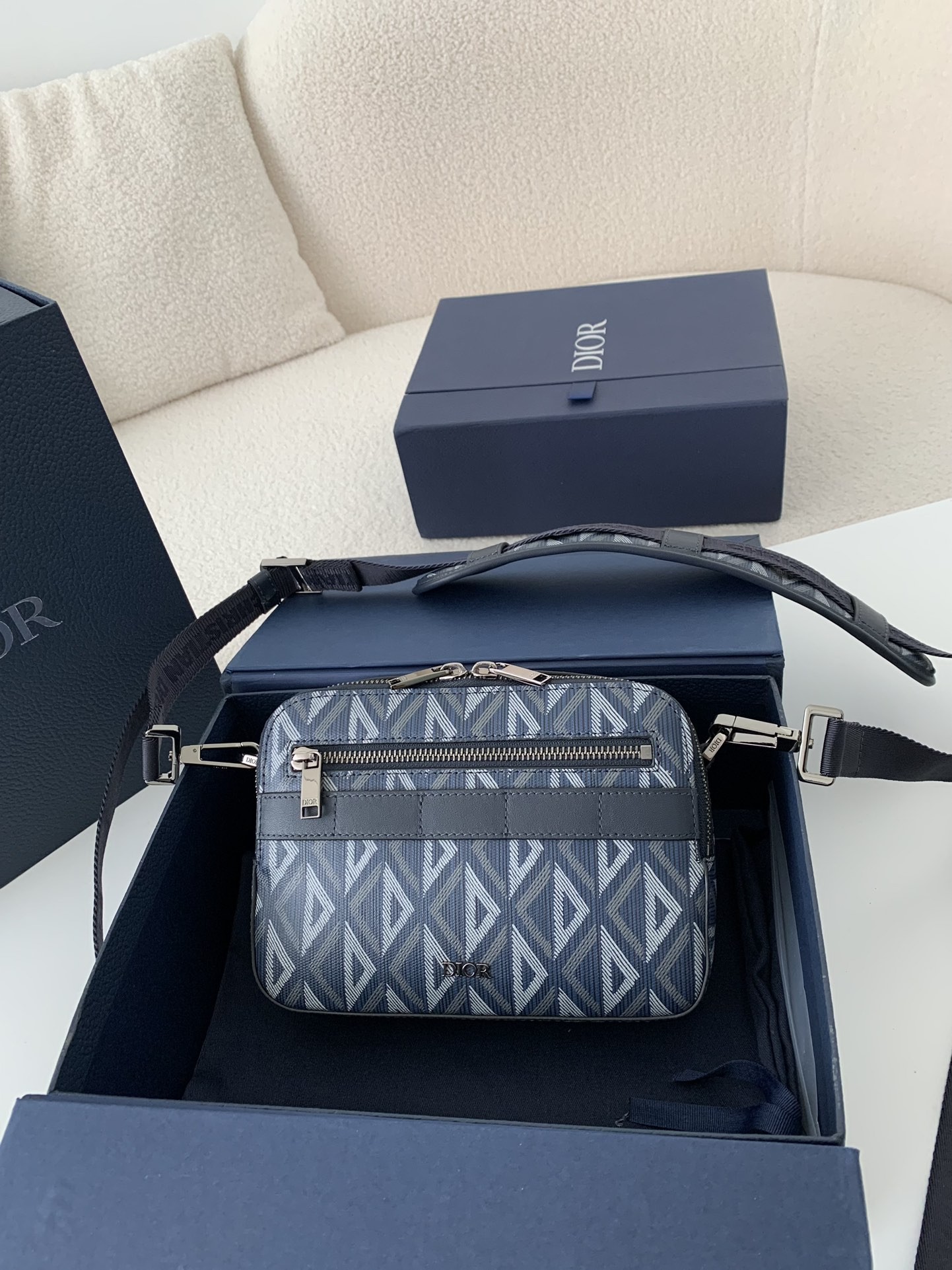 DIOR Men's SAFARI Messenger Bag, Top Quality Size: 22 * 15 * 6cm