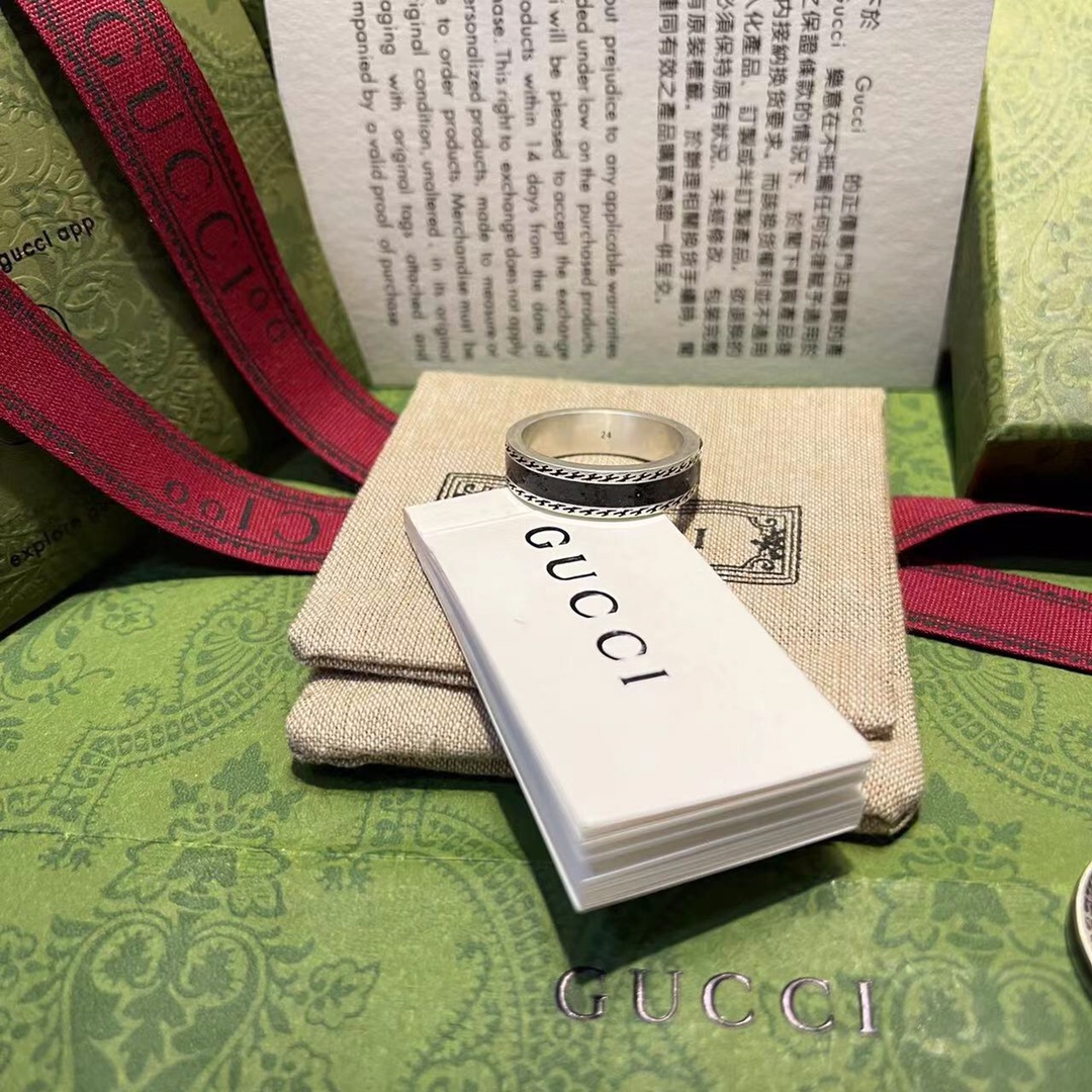 𝐆𝐮𝐜𝐜𝐢 Black Marble Wide Narrow Couple Matching Ring