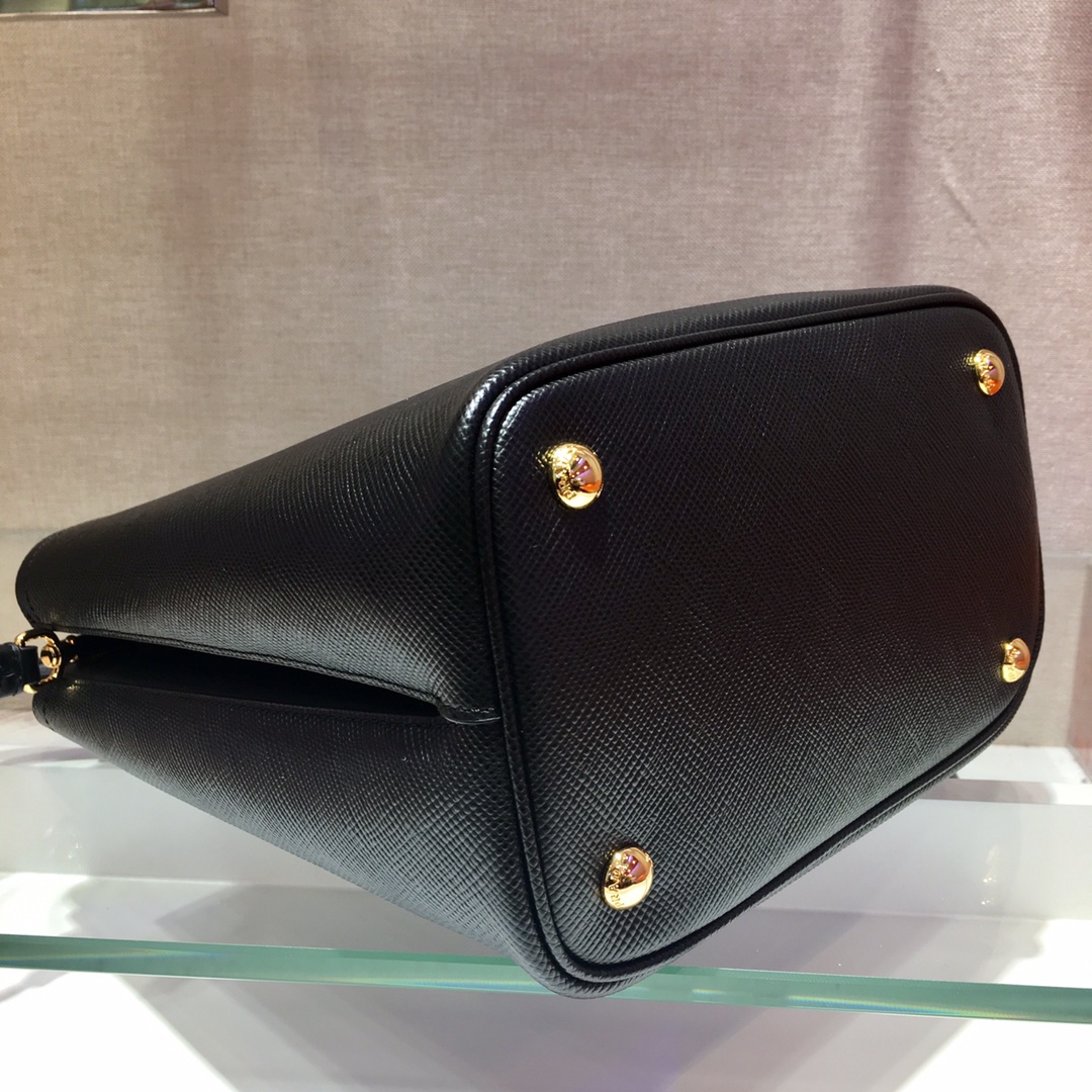 𝐏𝐑𝐀𝐃𝐀 Double handbag 1BA212