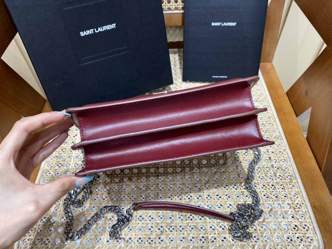 SAINT LAURENT 𝑺𝒖𝒏𝒔𝒆𝒕 𝟮𝟮𝒄𝒎 #442906Original leather
