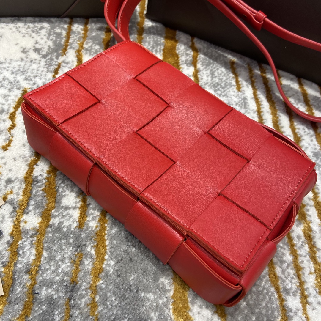 Bottega Veneta  𝘾𝘼𝙎𝙎𝙀𝙏𝙏𝙀 #578004