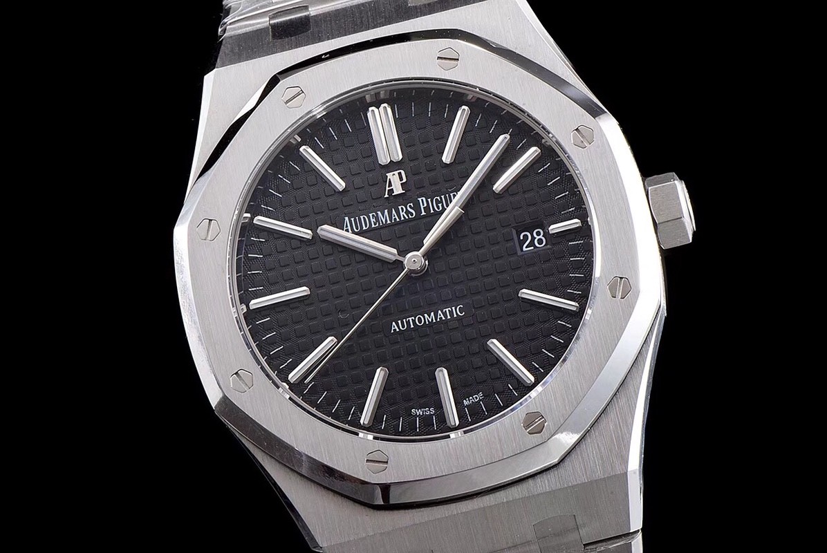 Audemars Piguet Royal Oak 15400 Series Men's Watch 41mm
