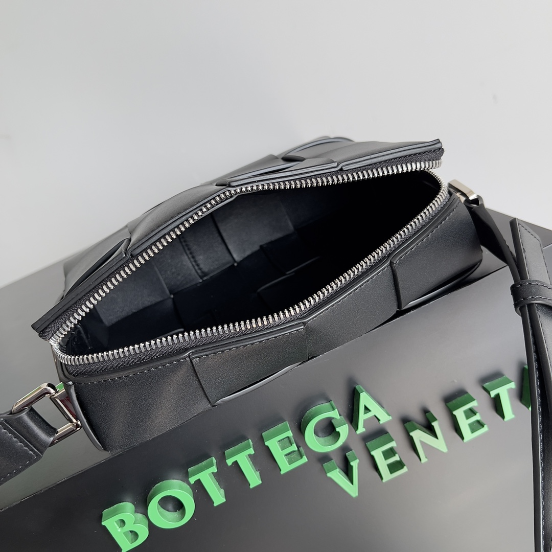 Bottega Veneta BV Men's Camera Bag Black #730027