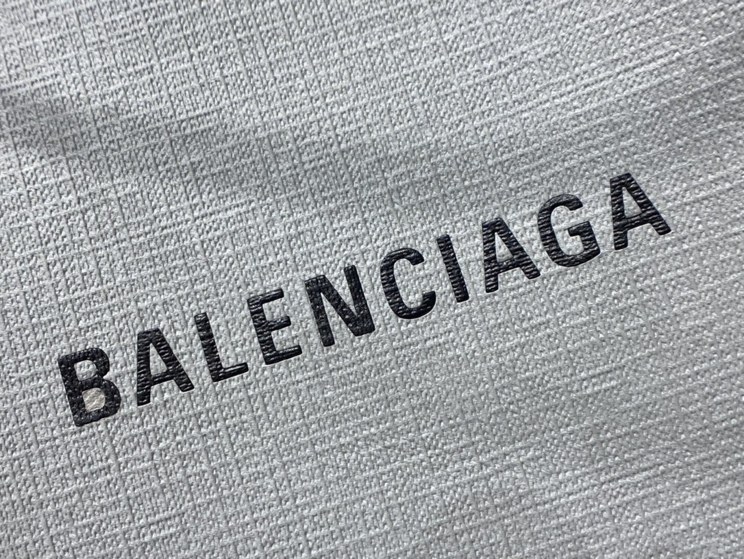 BALENCIAGA 𝗦𝗵𝗼𝗽𝗽𝗶𝗻𝗴 𝗯𝗮𝗴 Cowhide shopping paper bag