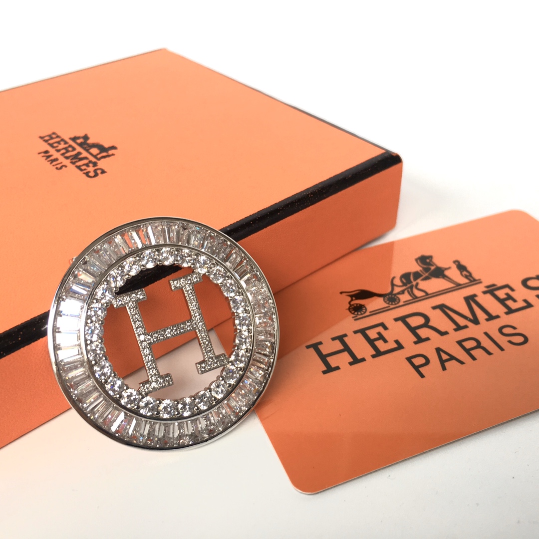 Hermes brooch