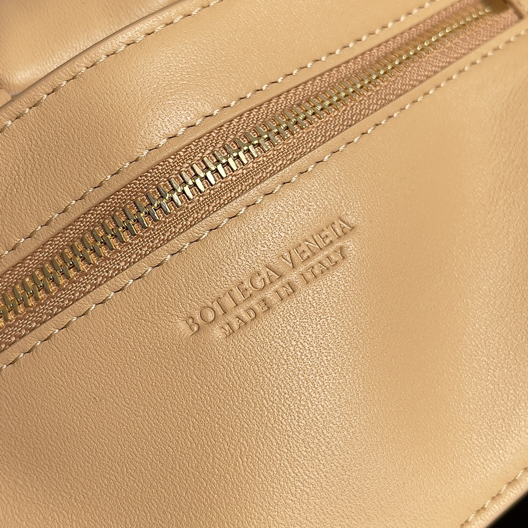 Bottega Veneta Pillow Bag Small mini in Almond #717506