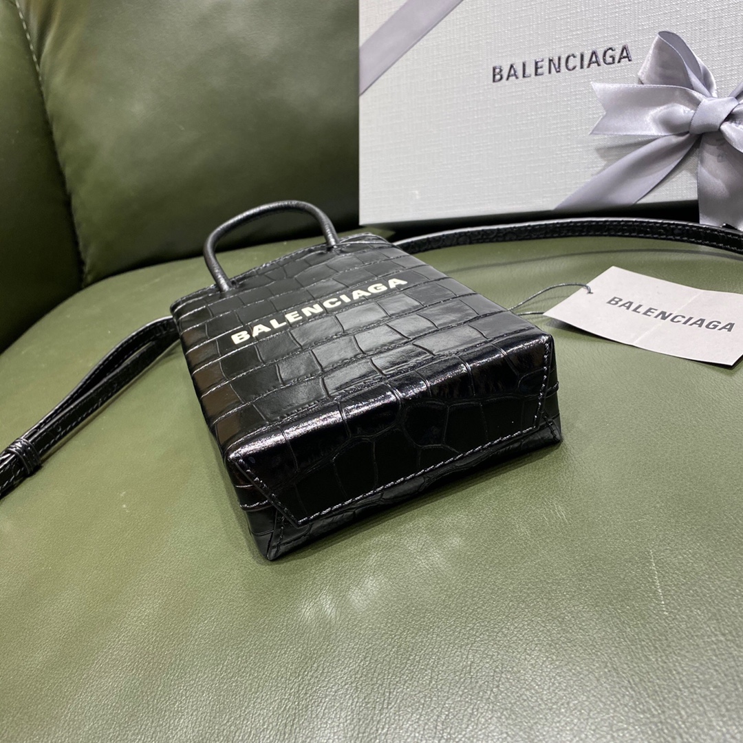 BALENCIAGA 𝗦𝗵𝗼𝗽𝗽𝗶𝗻𝗴 𝗯 𝗮𝗴 Crocodile shopping paper bag