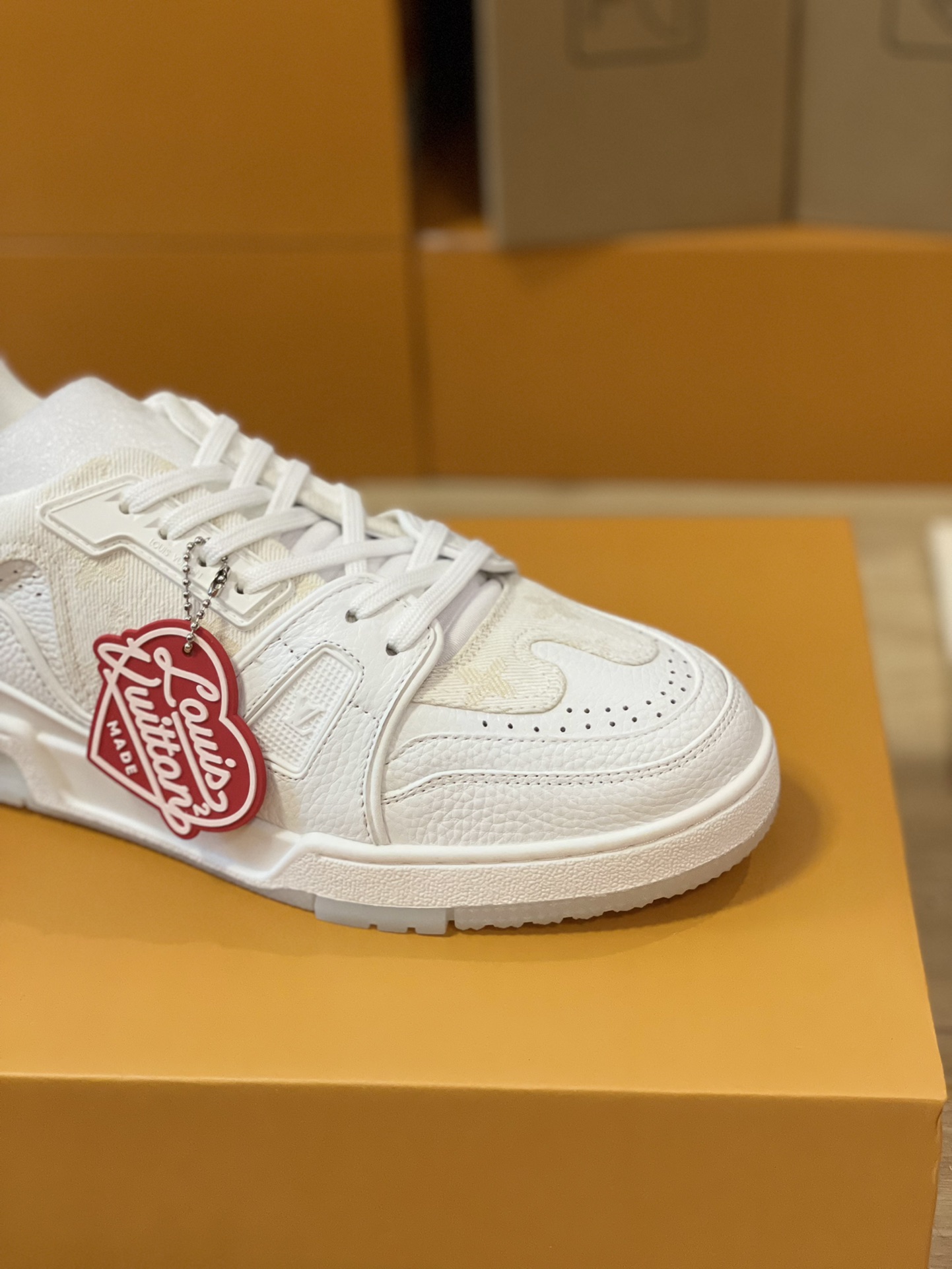 Louis Vuitton Trainer sneakers couple style 1A9IF5