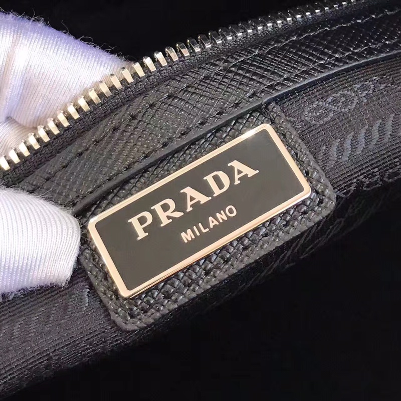 𝐏𝐑𝐀𝐃𝐀 New travel bag