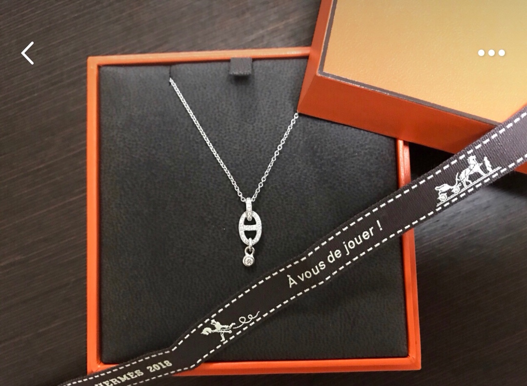 Hermes necklace