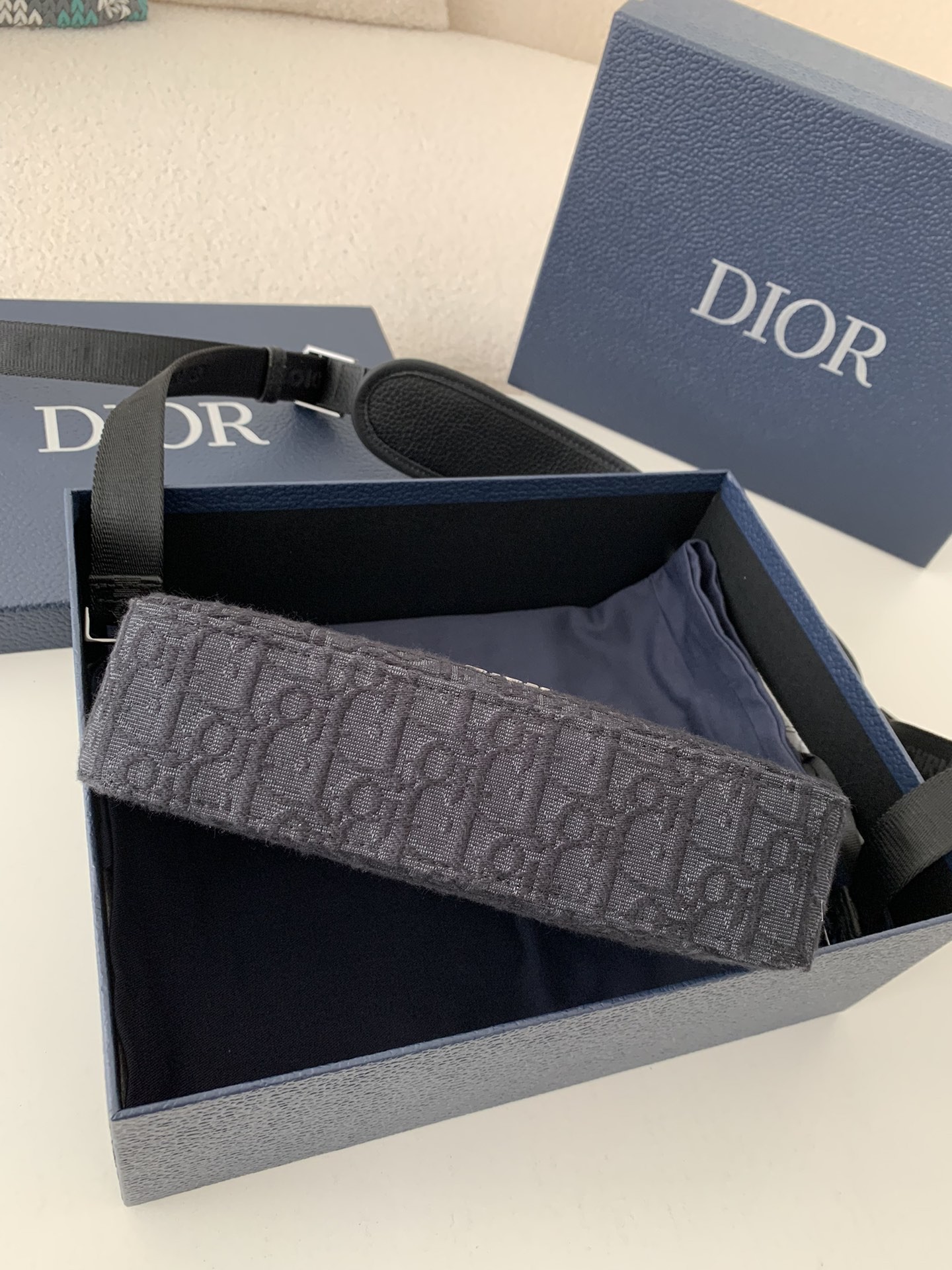 DIOR Men's SAFARI Messenger Bag, Top Quality Size: 22 * 15 * 6cm