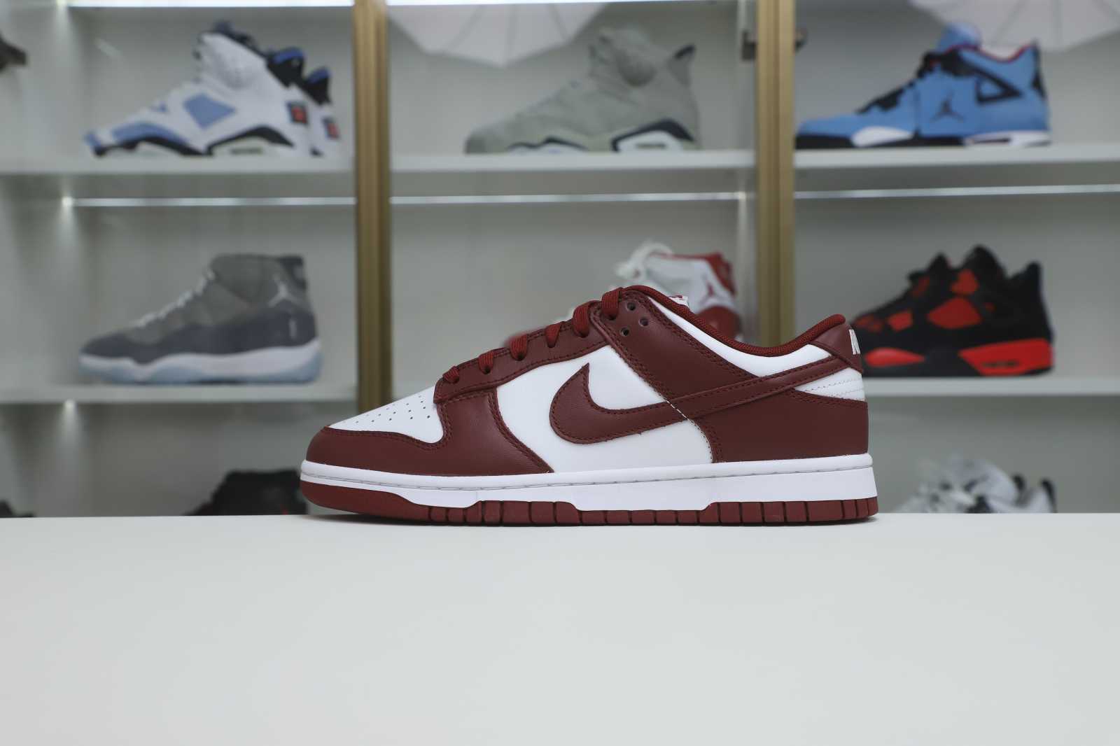 Nike Dunk LowRetro Team Red