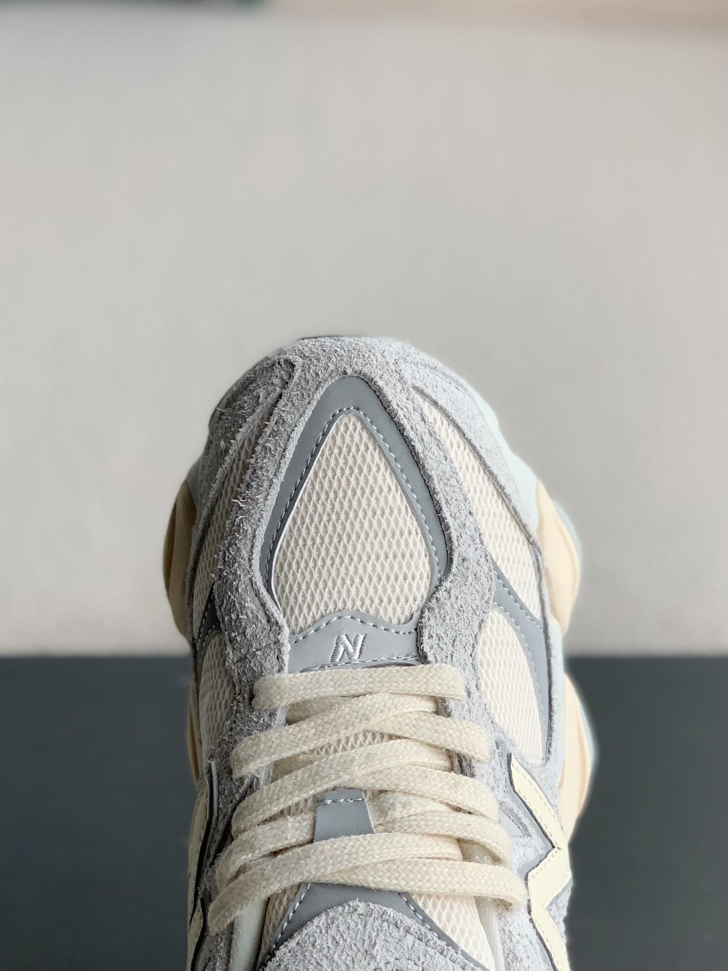 New Balance 2022R Phantom 9060 Sneakers