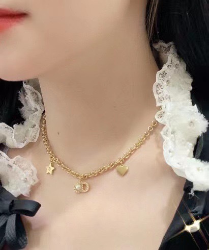 Dior necklace