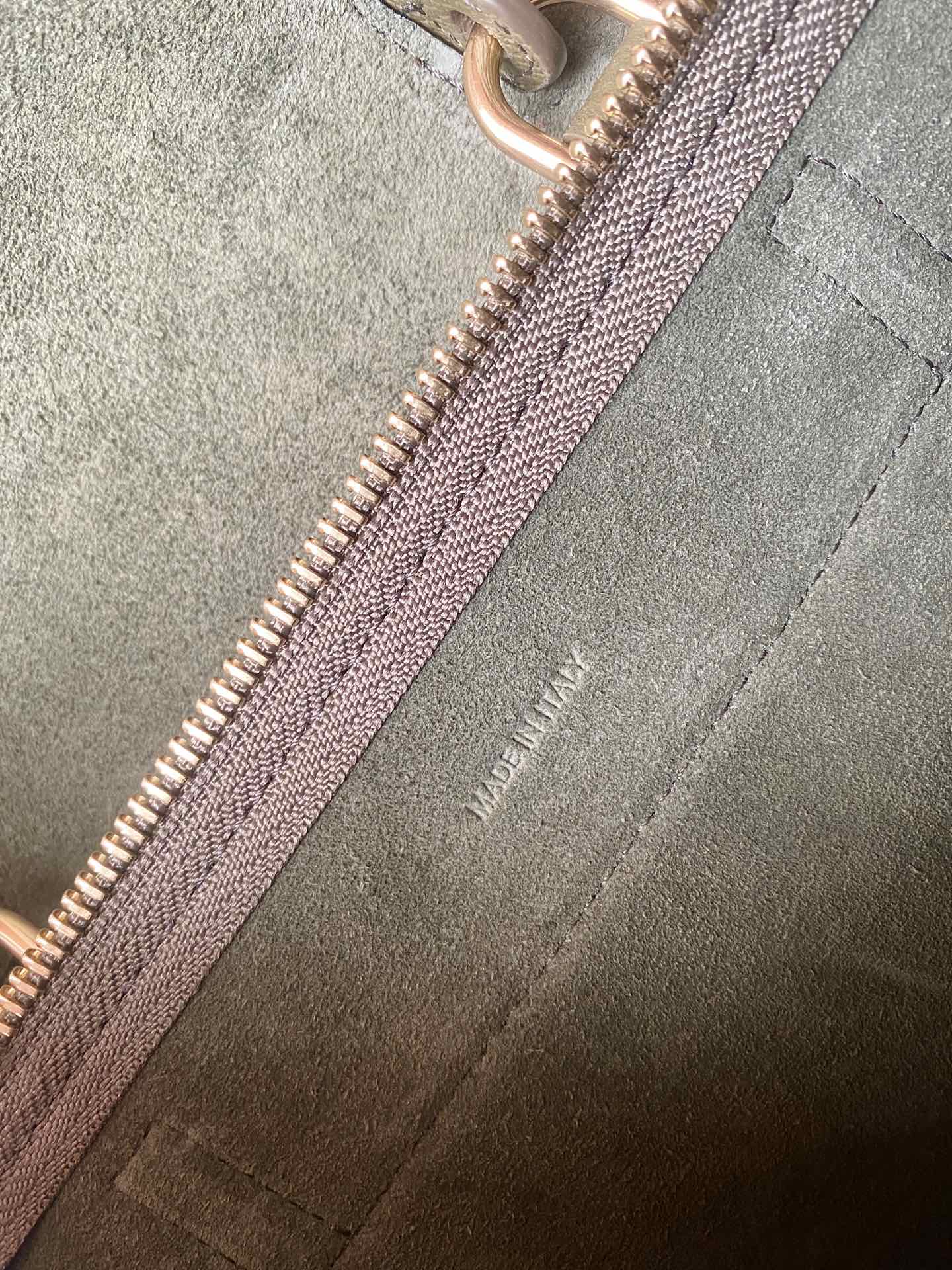 𝐂𝐞𝐥𝐢𝐧𝐞 Belt Bag Catfish Bag Small Grained Calfskin