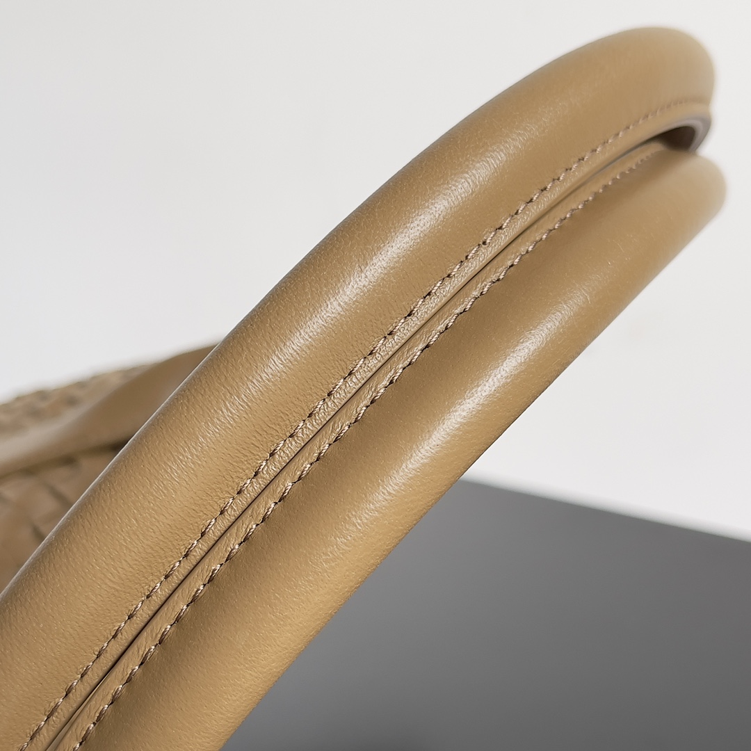 Bottega Veneta bv vegetable basket medium mustard green #608810