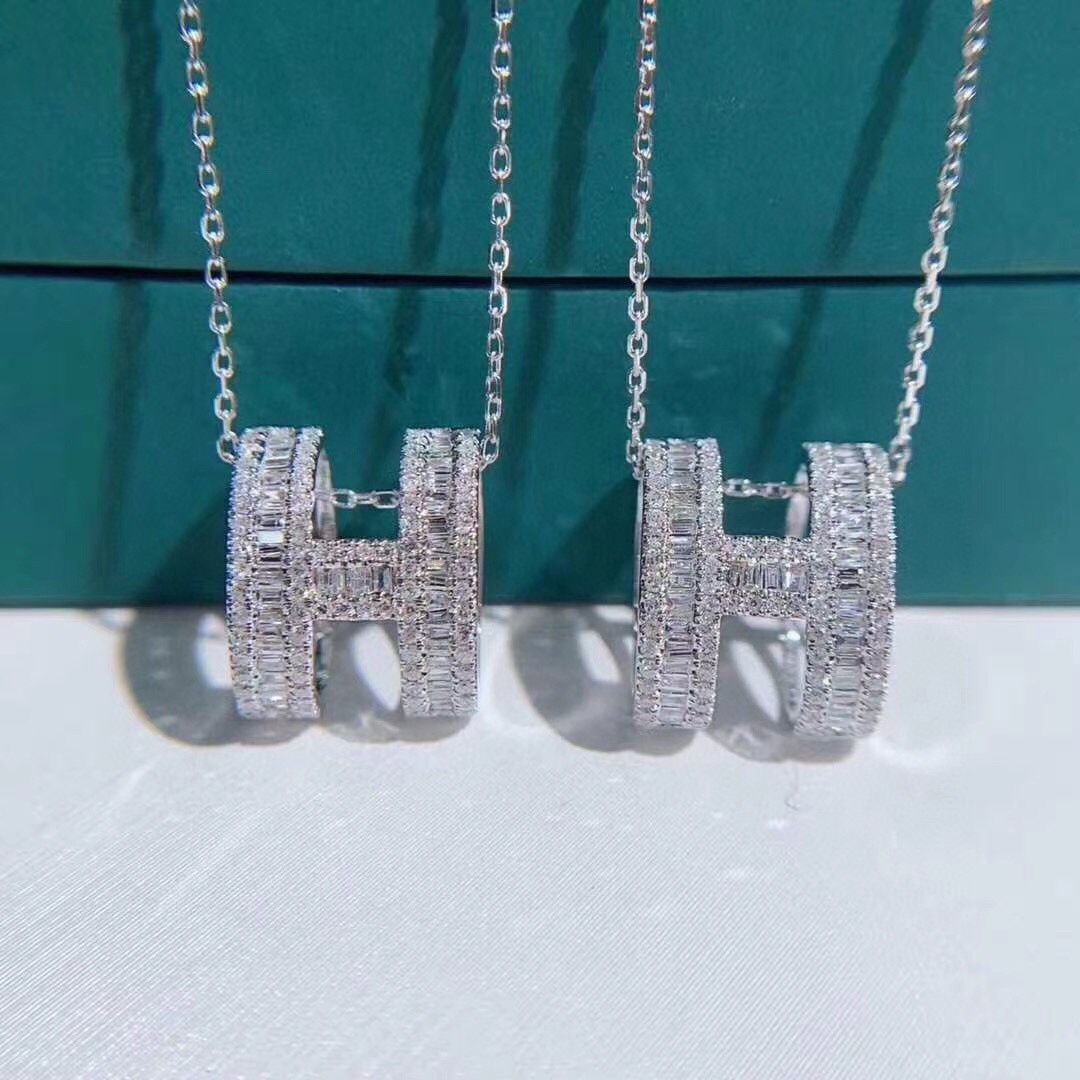 Hermes necklace