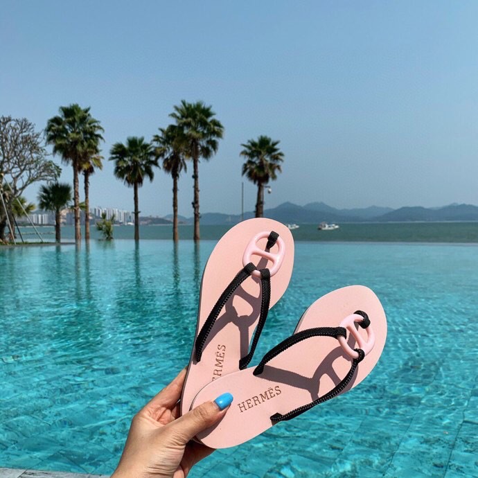 Hermes holiday series 🌈🏝🌤 pig nose flip flops sandals