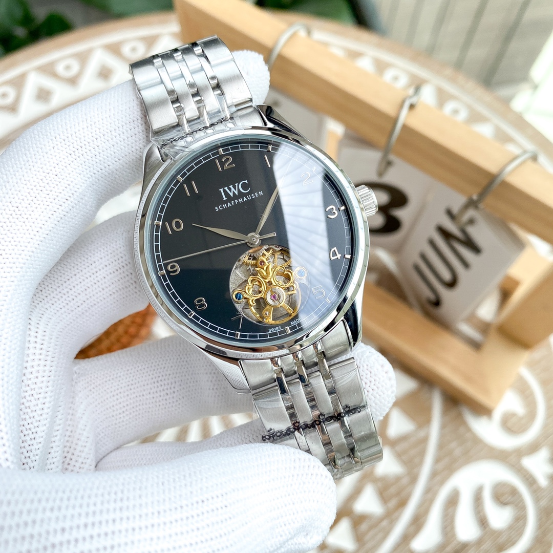 IWC- Fine men's watches Fully automatic mechanical movement, top 316 steel case and strap