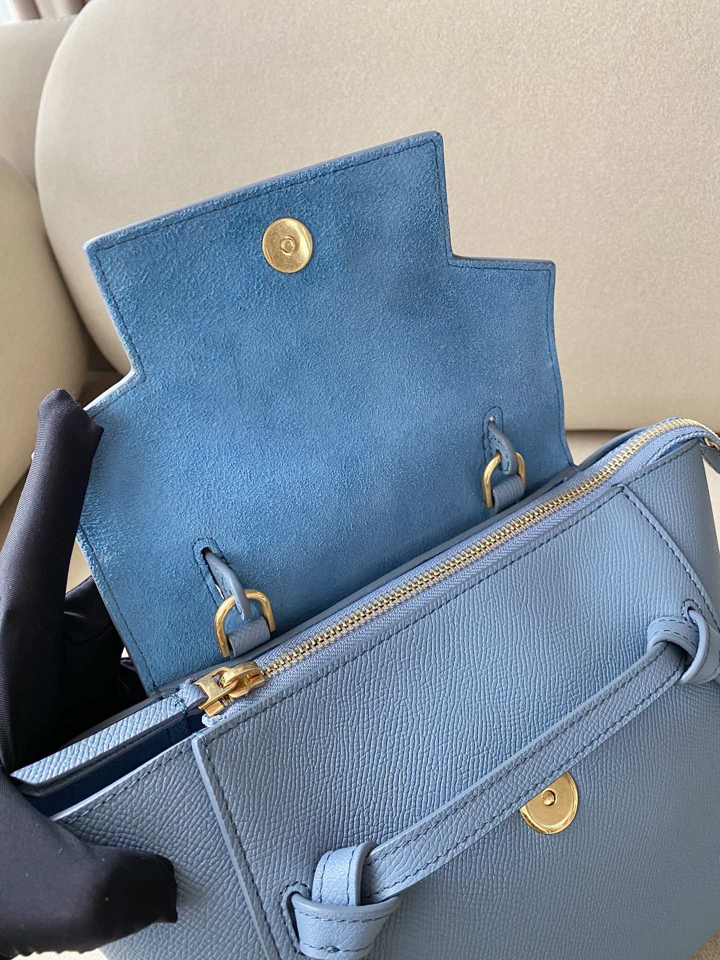 𝐂𝐞𝐥𝐢𝐧𝐞 Belt Bag Catfish Bag Small Grained Calfskin