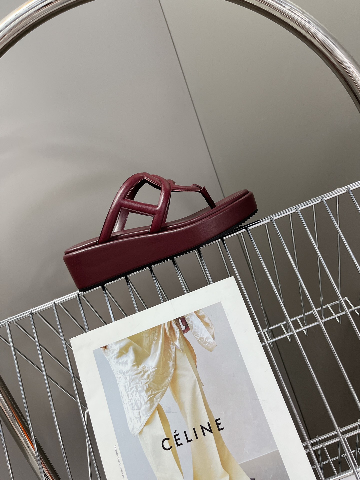 Hermes thick bottom H drag