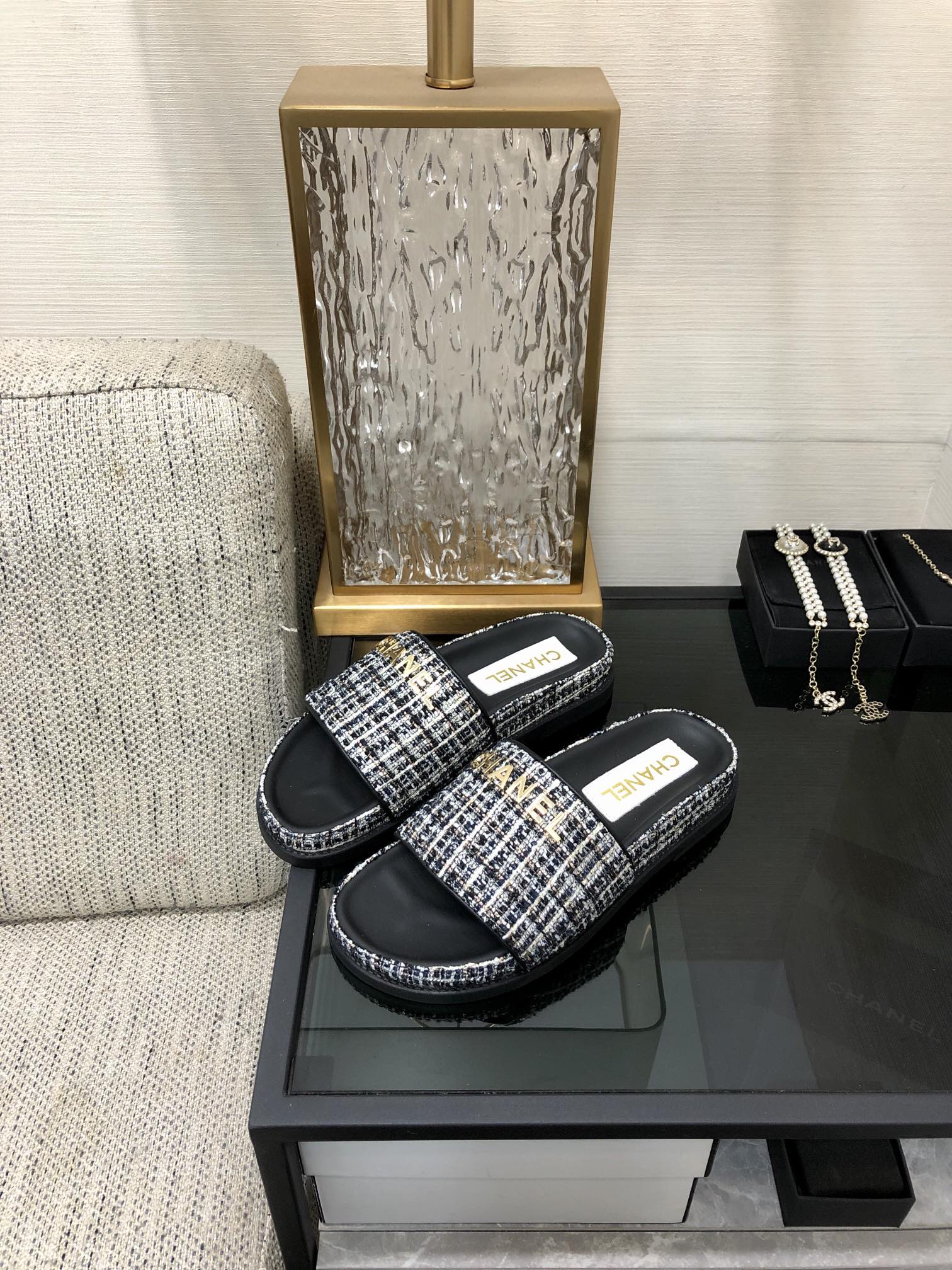 CHANEL 2022 early spring latest honey slippers fashion versatile series imported sheepskin cushioned feet