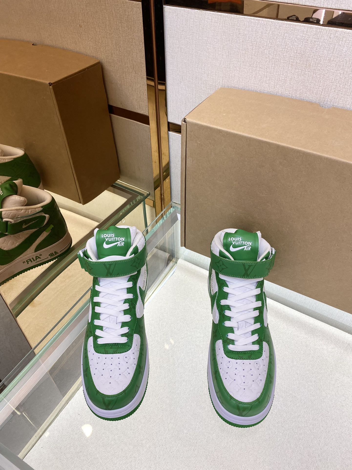 Louis Vuitton Nike Joint 🆕 Men's Abbesses High Top Sneakers