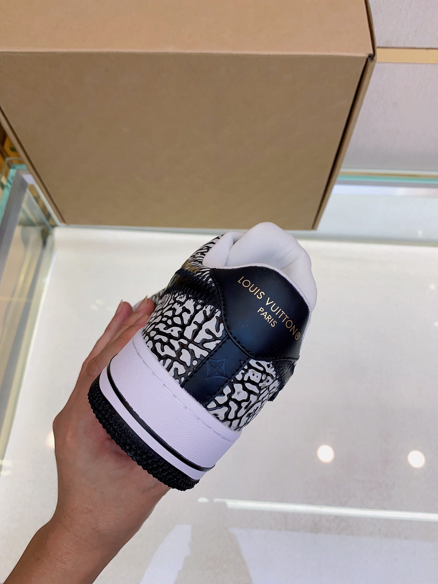 Louis Vuitton Nike joint 🆕Men's Abbesses sneakers